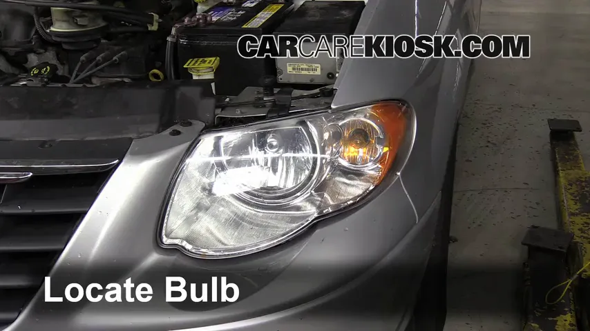 2005 Chrysler Town and Country Touring 3.8L V6 Lights Turn Signal - Front (replace bulb)